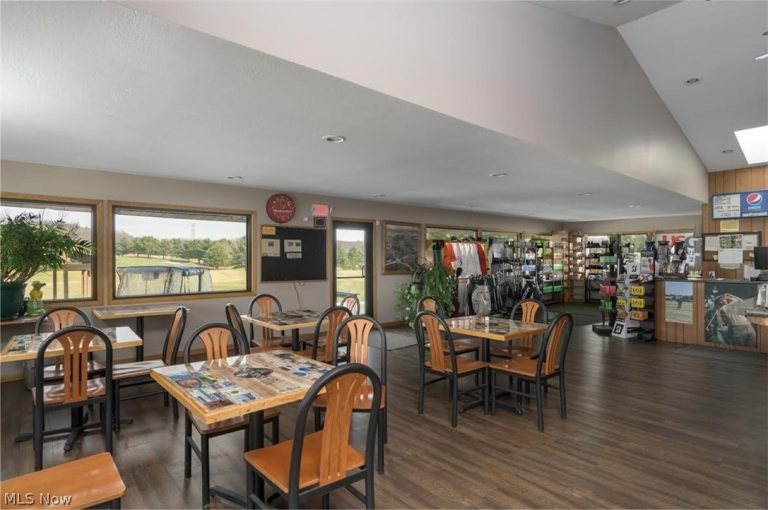 1130 Meadowbrook Lane, Carrollton, OH - Photo 3