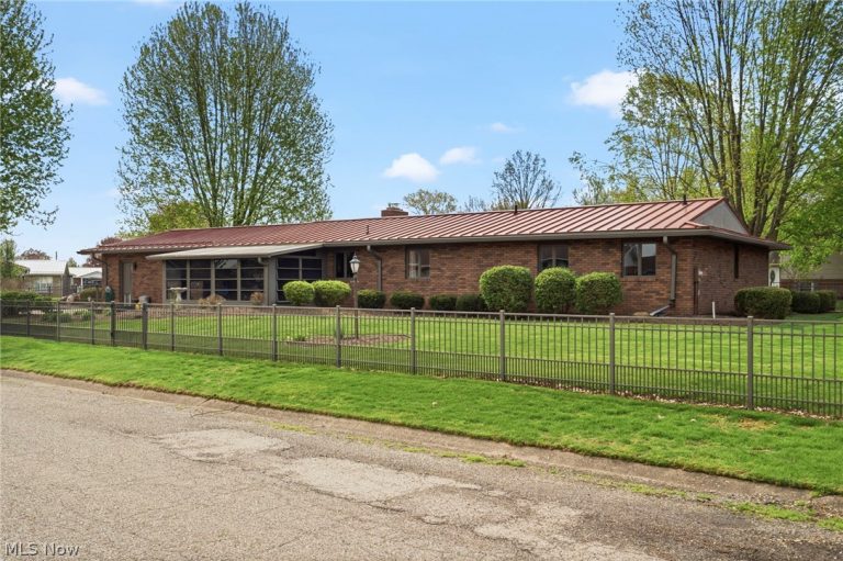 441 Stratton Avenue, New Philadelphia, OH - Photo 5