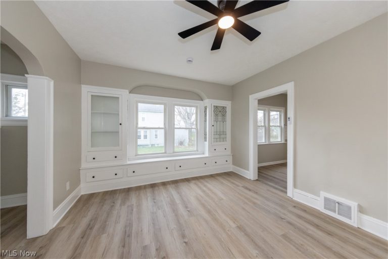 9711 Aetna Road, Cleveland, OH - Photo 8