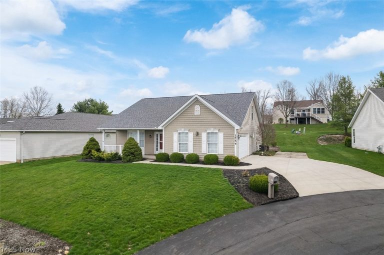 1254 White Stone Circle, Canton, OH - Photo 5