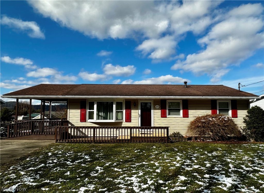 609 Triplett Street, Belmont, WV