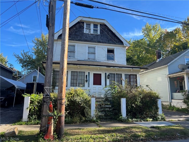 5996 Engel Avenue, Cleveland, OH, 44127