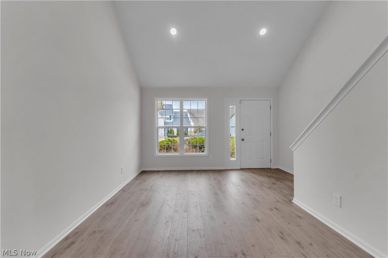 23219 Bennington Hamlet Circle, Euclid, OH - Photo 5