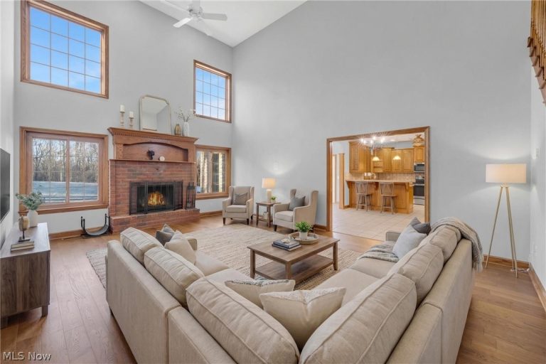 24235 Ridge Road, East Rochester, OH - Photo 3
