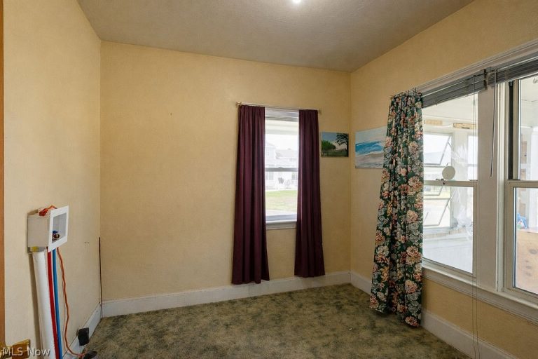 1318 36th Street, Parkersburg, WV - Photo 5