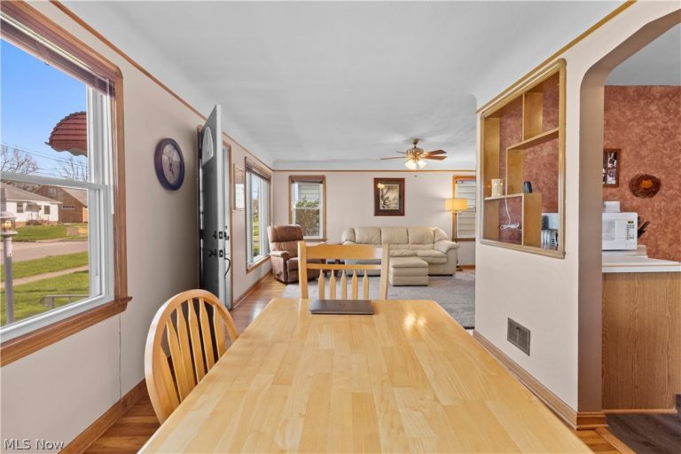 6394 Westminster Drive, Parma, OH - Photo 8