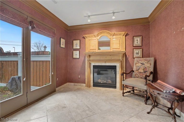 3561 Sparrow Pond Lane, Akron, OH - Photo 8