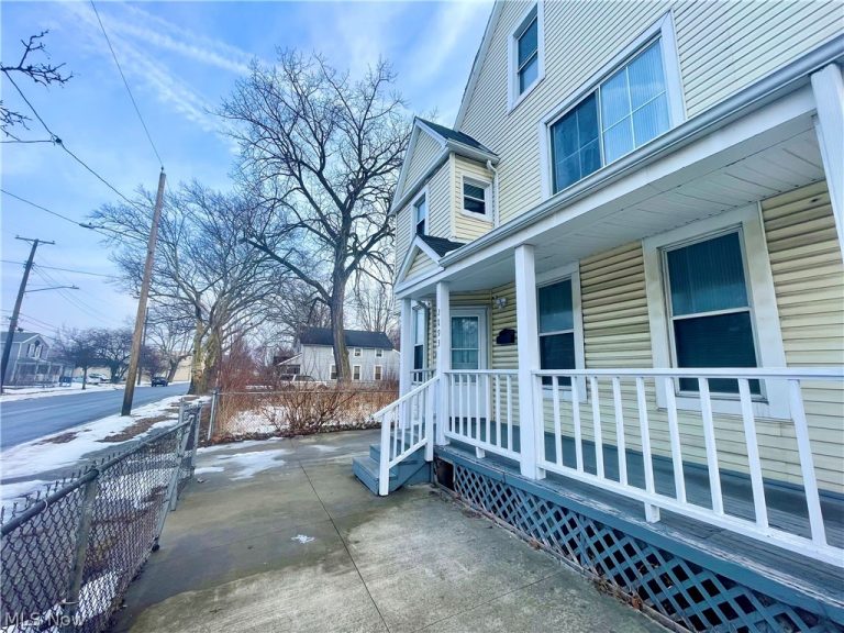 2193 35th Street, Cleveland, OH - Photo 2