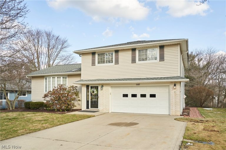 6403 Huntington Drive, Solon, OH - Photo 2