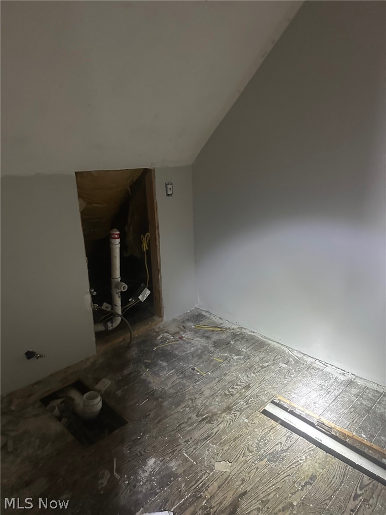 11709 Lenacrave Avenue, Cleveland, OH - Photo 6