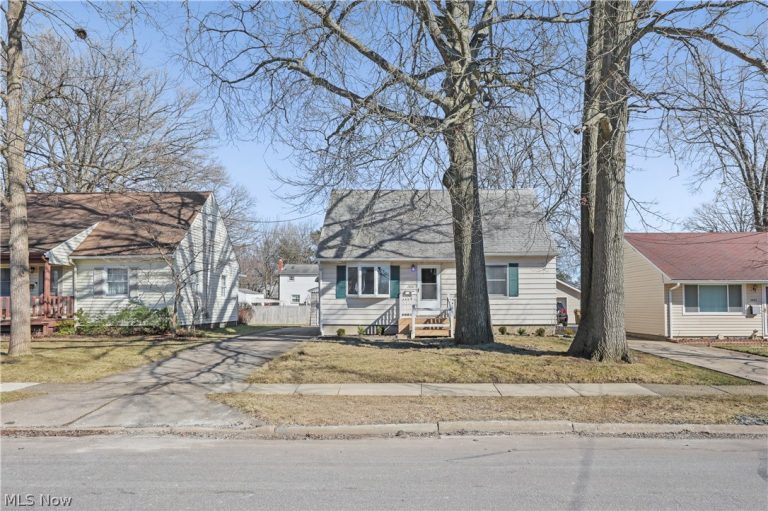 2851 8th Street, Cuyahoga Falls, OH - Photo 3