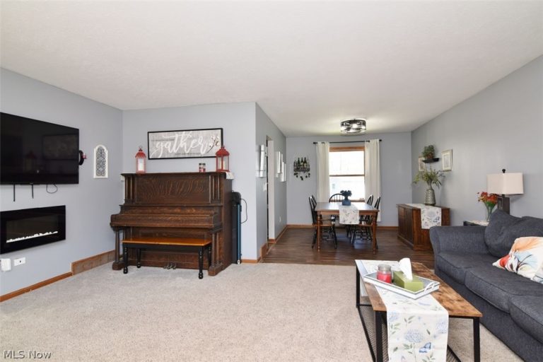 9509 Catalpa Circle, Mentor, OH - Photo 4