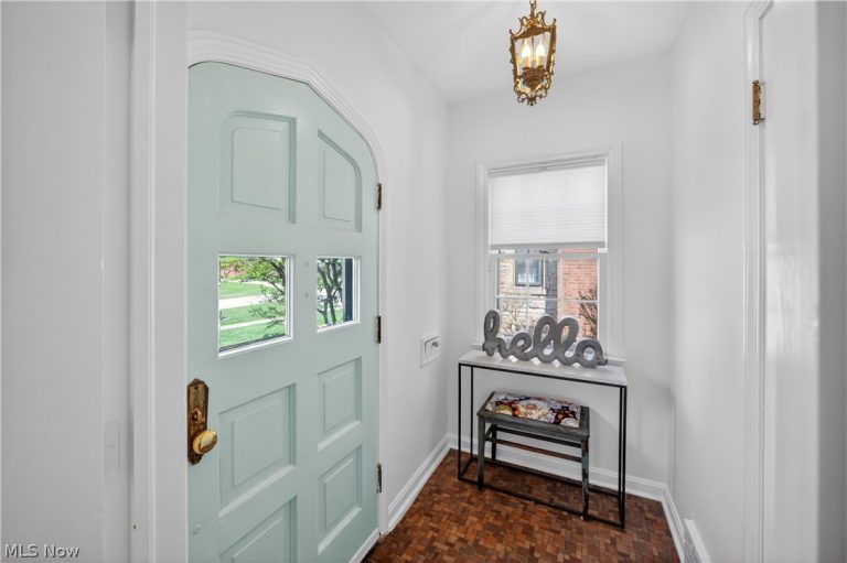 2623 Charney Road, University Heights, OH - Photo 2