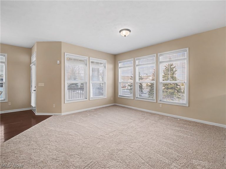 5820 Red Rock Court, Seven Hills, OH - Photo 4