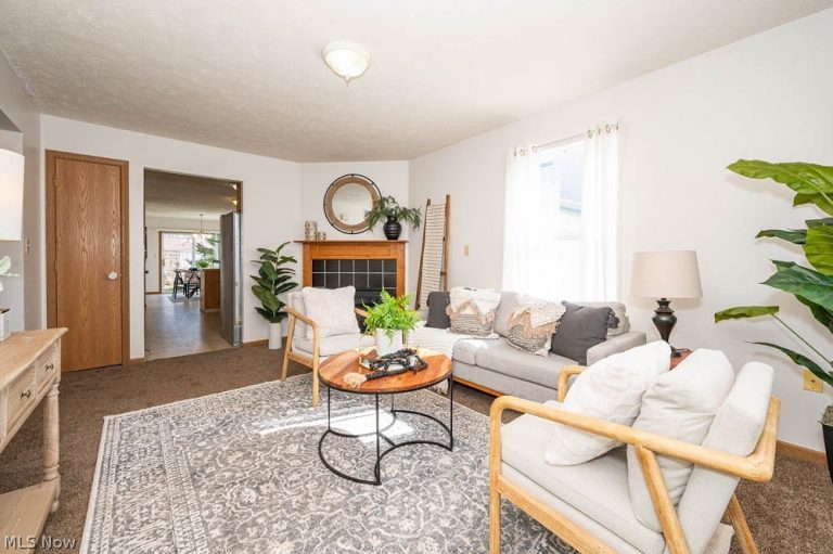 2630 Blenheim Avenue, Alliance, OH - Photo 2