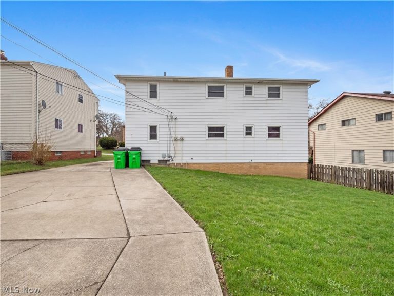 8255 Reed Avenue, Garfield Heights, OH - Photo 4