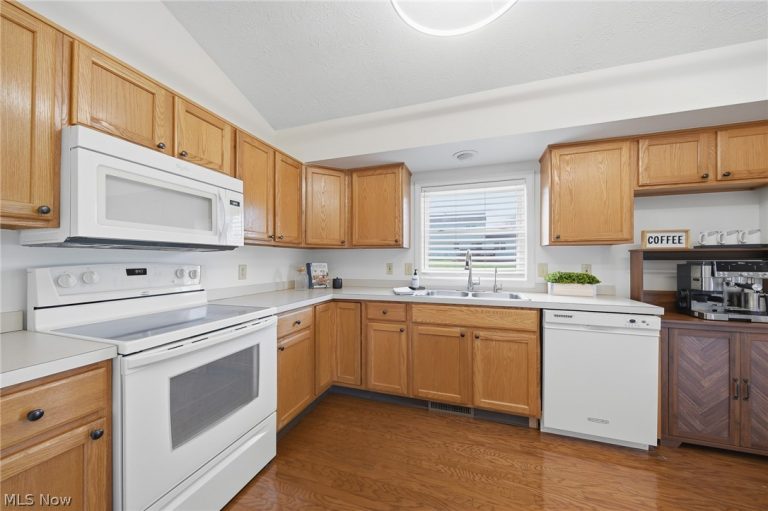 2382 Mount Pleasant Street, Canton, OH - Photo 6