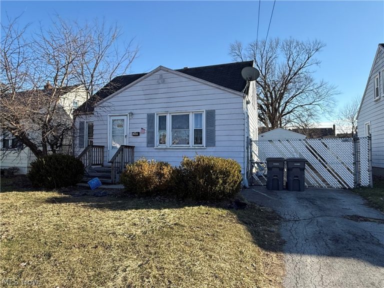 1549 Medford Avenue, Youngstown, OH - Photo 2