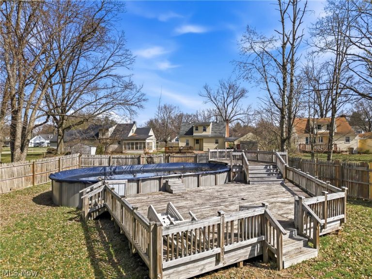 2138 Hermosa Drive, Youngstown, OH - Photo 8