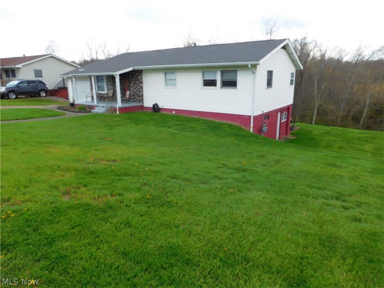 52235 West Drive, Beallsville, OH - Photo 4