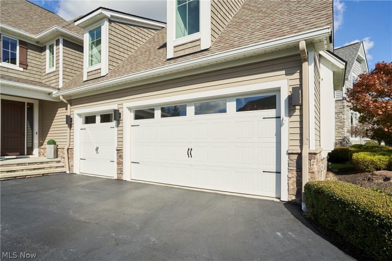 17552 Gates Landing Drive, Chagrin Falls, OH - Photo 3
