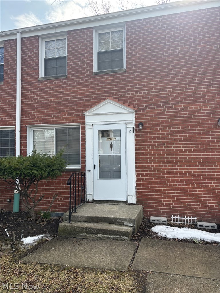 450 Kenwood Drive #D-12, Euclid, OH, 44123