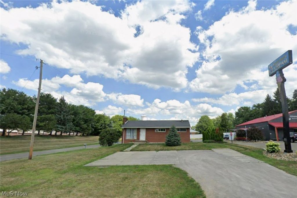 2150 Beechwood Avenue, Alliance, OH