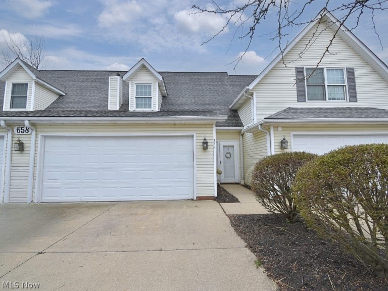 658 2nd Street #4, Fairport Harbor, OH - Photo 2