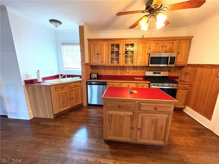 3724 Lindberg Way, Weirton, WV - Photo 5