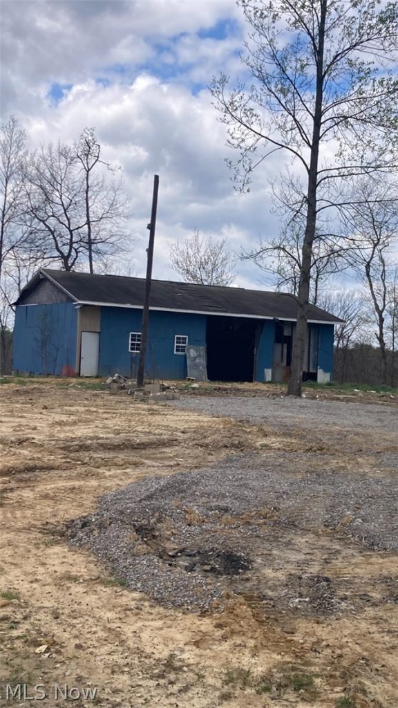 7585 Dietrick Hill Road, Philo, OH