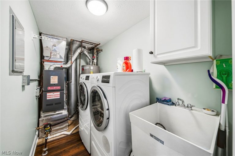 7290 Scottsdale Circle, Mentor, OH - Photo 8