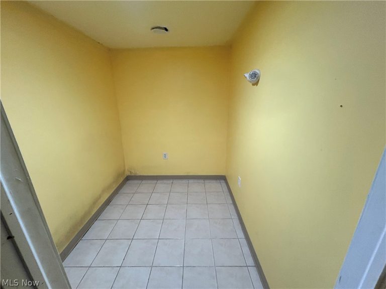 669 185th Street, Euclid, OH - Photo 8