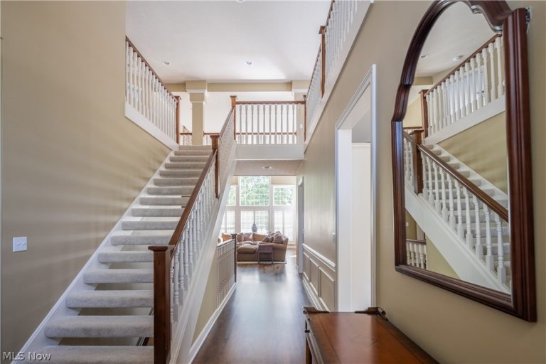 285 Burwick Road, Highland Heights, OH - Photo 2