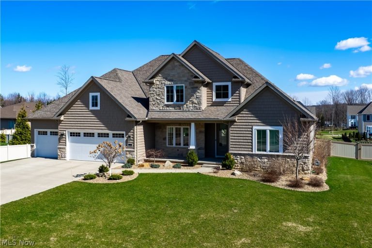 11005 Chippewa Path, North Royalton, OH - Photo 3