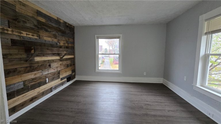 1412 Woodland Avenue, Canton, OH - Photo 4