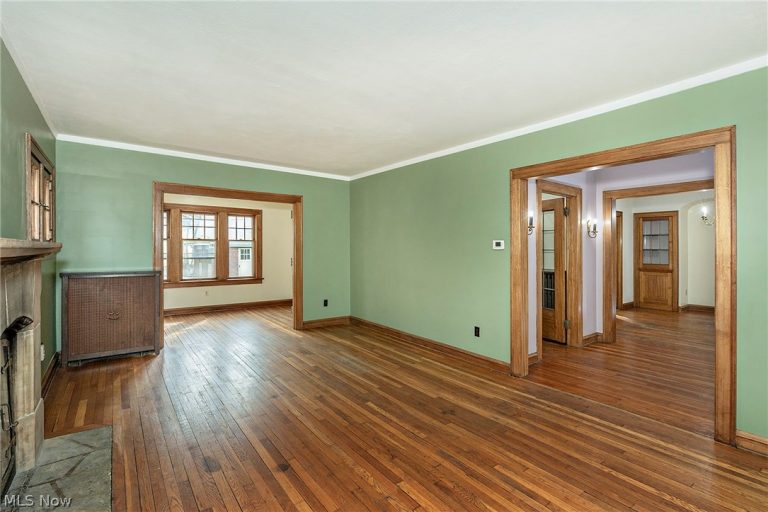 1489 Crest Road, Cleveland Heights, OH - Photo 6