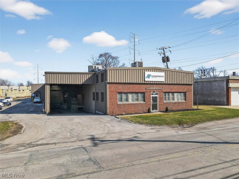4891 Van Epps Road, Brooklyn Heights, OH - Photo 5