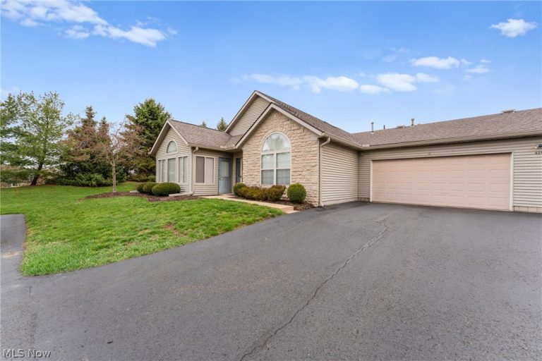 4212 Tannybrooke Lane #1C, Canton, OH - Photo 2