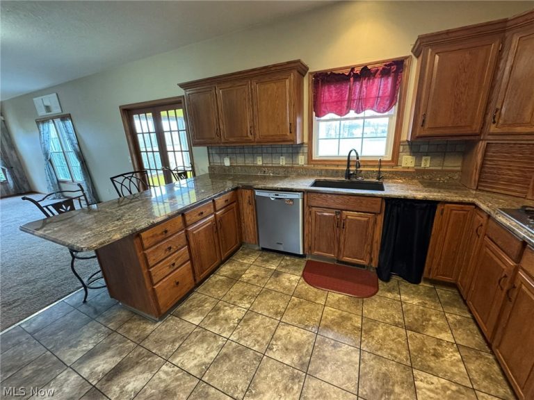 1965 Augusta Drive, Massillon, OH - Photo 4