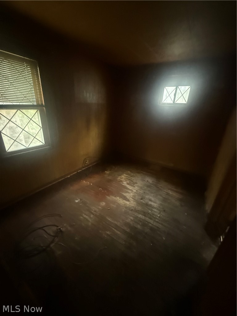 568 Columbus Street, Bedford, OH - Photo 8