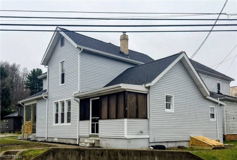 525 High Street, Uhrichsville, OH - Photo 3