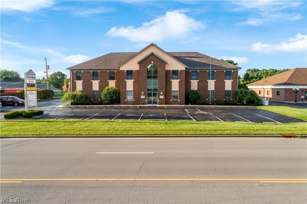 4501 Hills and Dales Road, Canton, OH