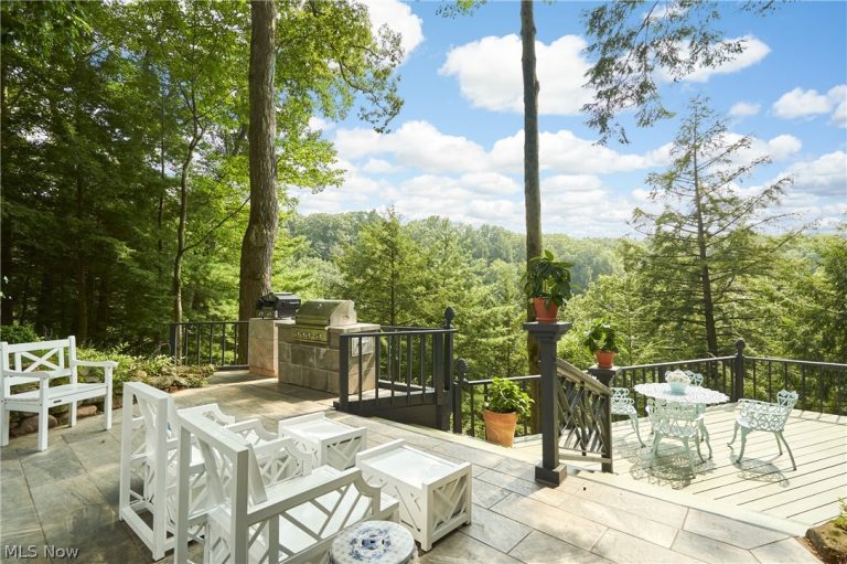 1200 Yellow Creek Lane, Akron, OH - Photo 4