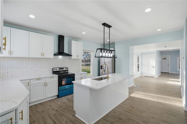 950 Park Avenue, Amherst, OH - Photo 4