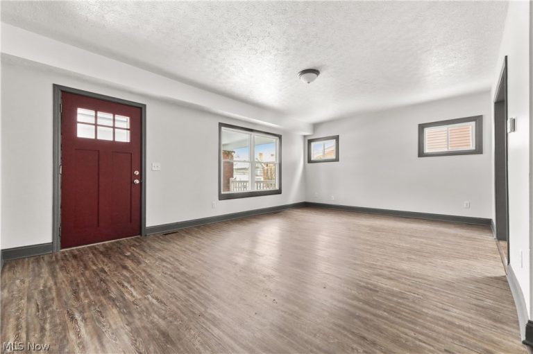 840 Buchtel Avenue, Akron, OH - Photo 4