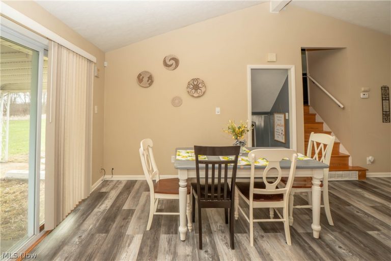 5619 Meadow Lane, Bedford, OH - Photo 8
