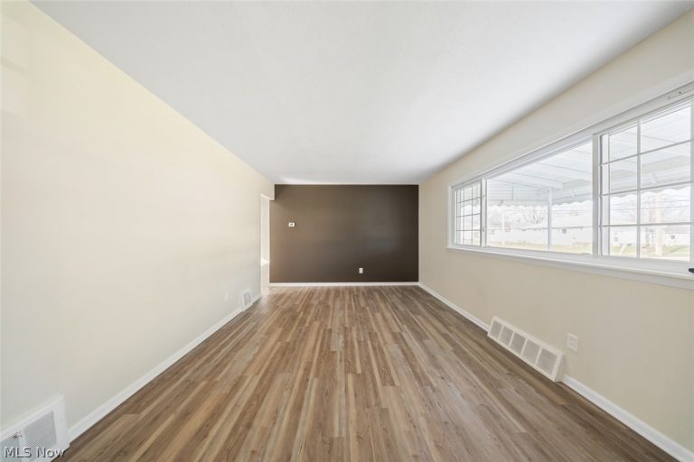 5850 Doris Drive, Brook Park, OH - Photo 3