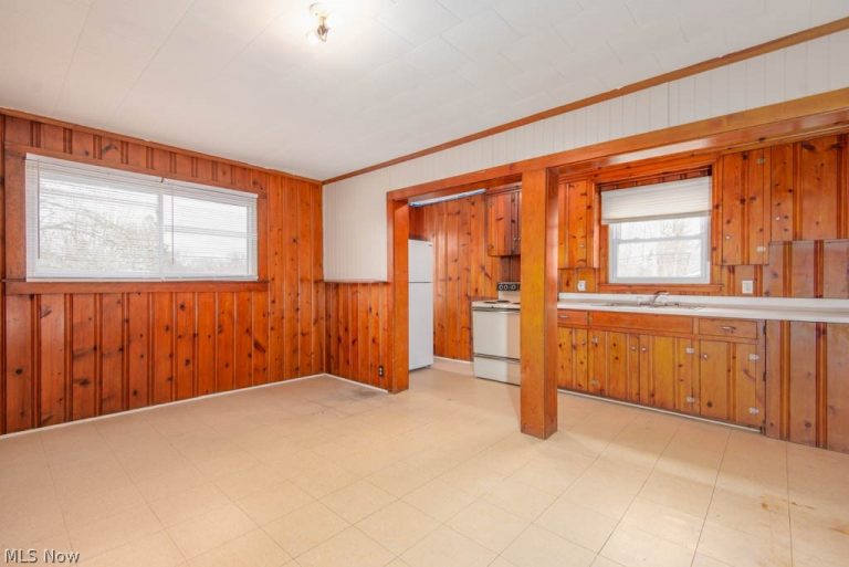 246 Grant Street, Ravenna, OH - Photo 3