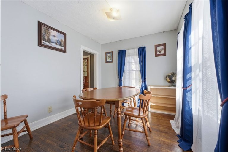 1522 Wade Avenue, Alliance, OH - Photo 6