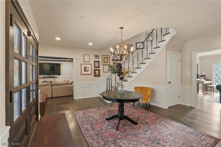 2731 Emerson Drive, Pepper Pike, OH - Photo 4